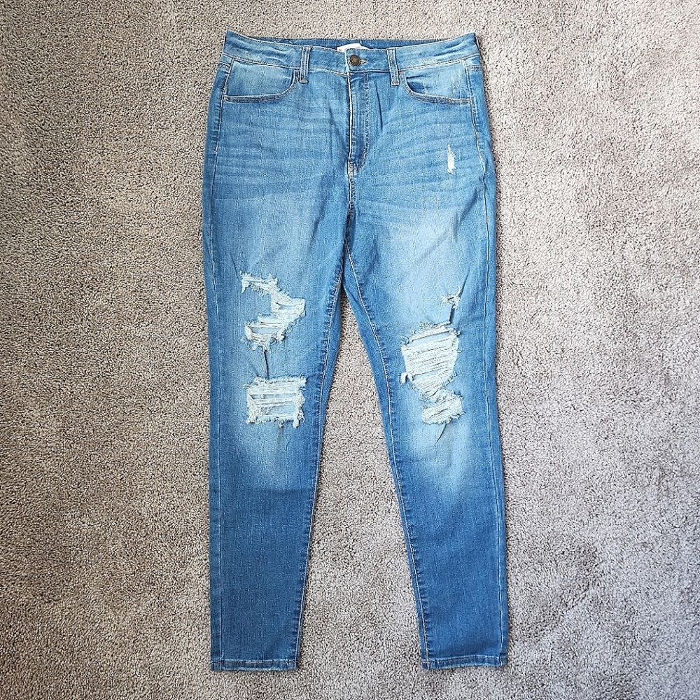 Faded Ripped Jegging